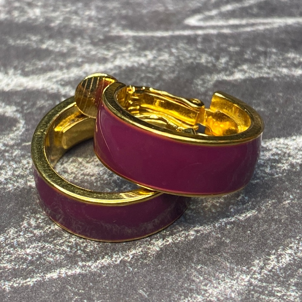 Vintage Sara Coventry purple goldtone clip on earrings